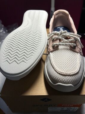 NIB new in box, Sperry 2 Eye Fish Lite Rose Size 7 women’s Memory Foam NEW